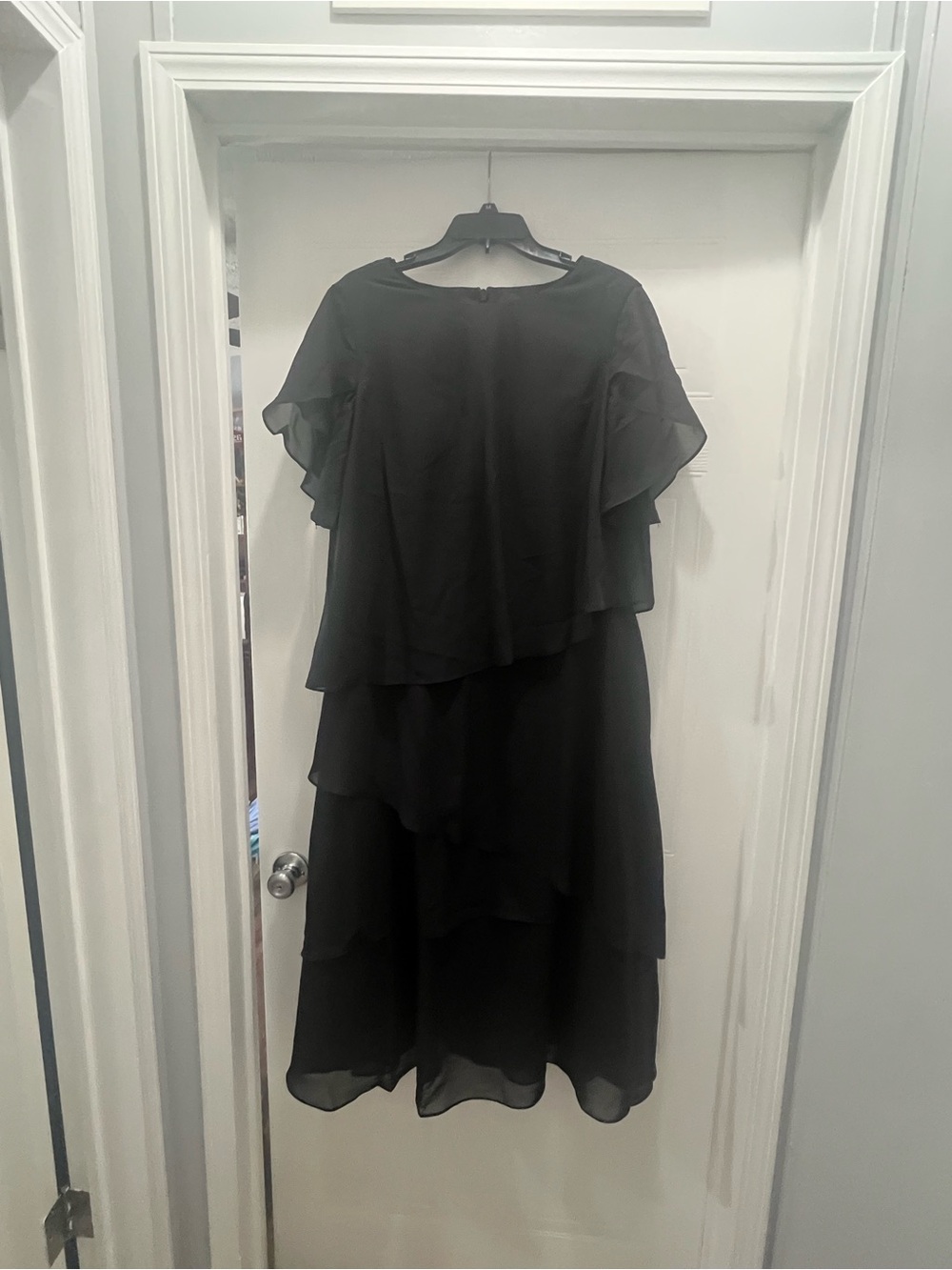 NWOT Layered (Tiered) Flutter Sleeve Dress - Women size 14